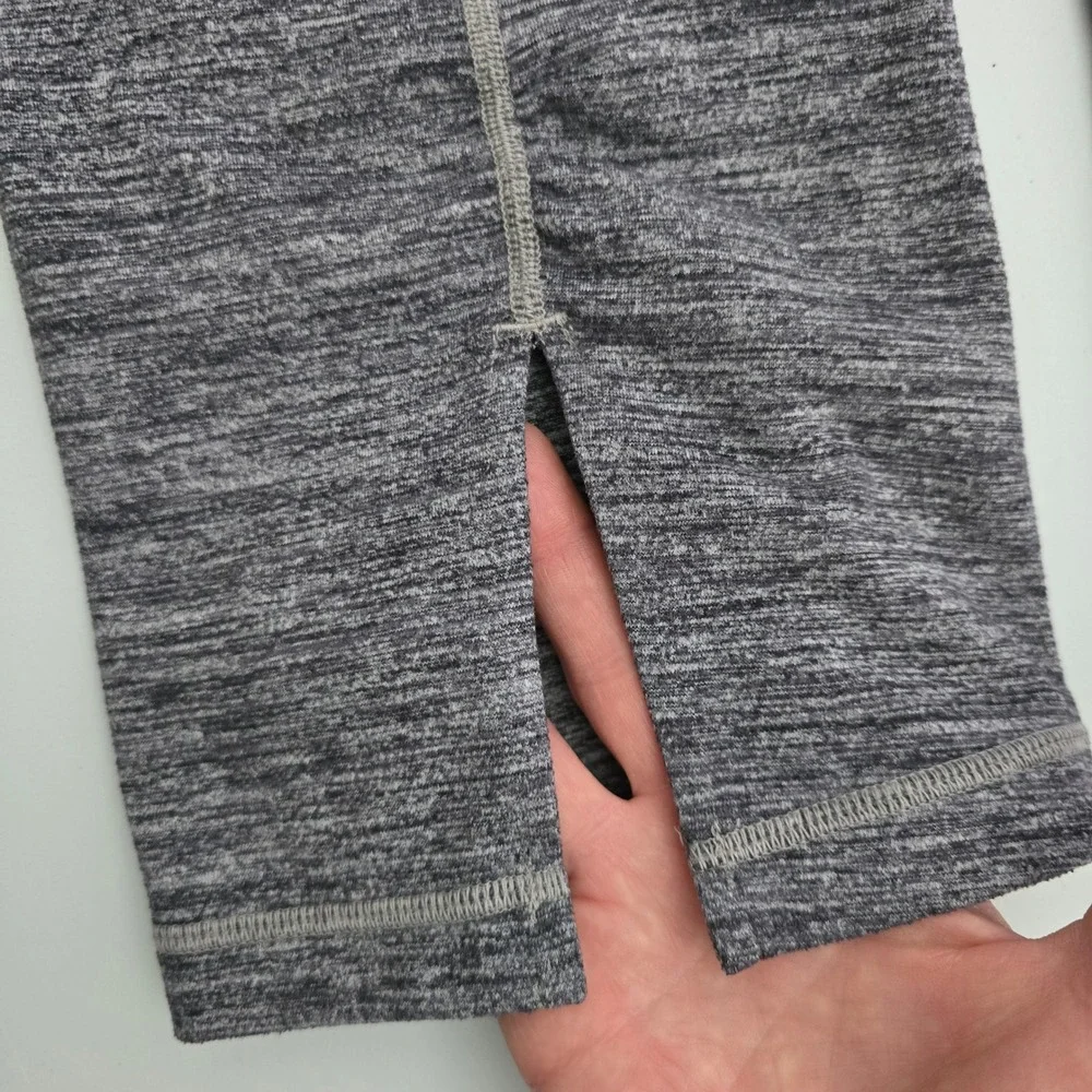 Lululemon Women's Pace Setter Grey Space Dye Striped Waist Crop Leggings 8 - Picture 8 of 12